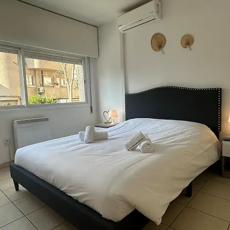 2 Bedrooms Flat Near Center Engomi